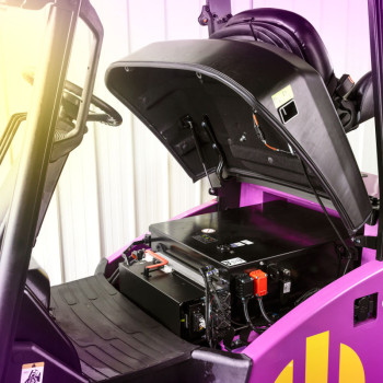 Carretilla elevadora eléctrica – CBH 2.5 | Mástil 4800 mm | AntOn by Jungheinrich